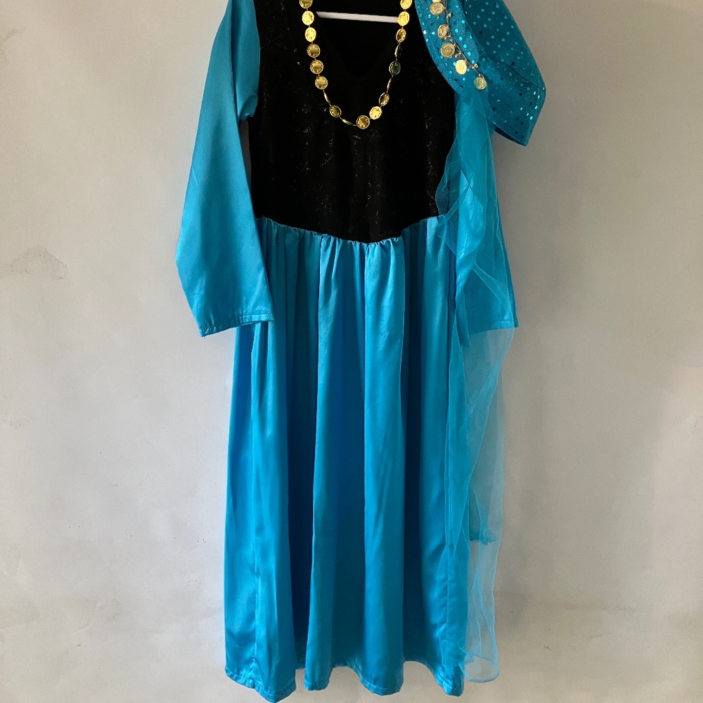 Costume